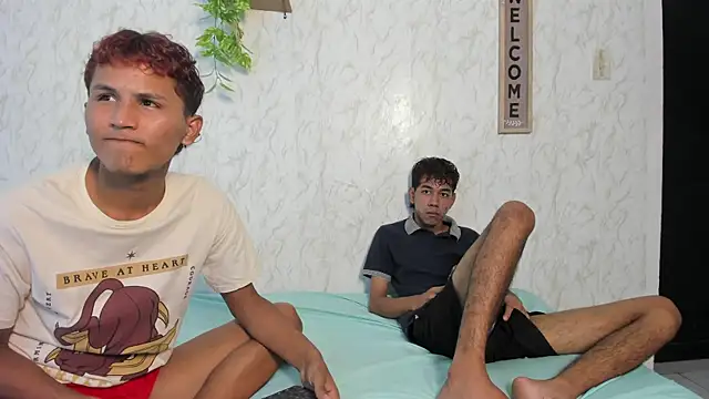 boys yourparty online show from 04-11-26, 01:02