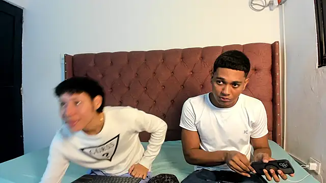 boys yourparty online show from 12-02-25, 01:13