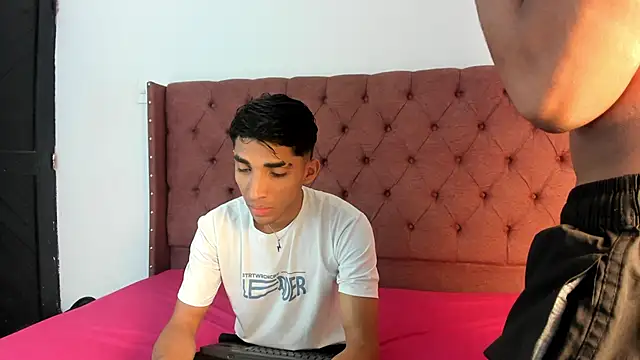 boys yourparty online show from 09-24-25, 01:06