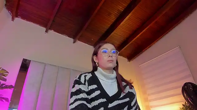 Snapshot of lil_hanna18 chatting on 11-14-25, 11:25 lil hanna18 online show from 11-14-25, 11:25