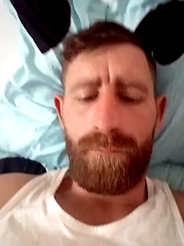 Snapshot of benalexa1992 chatting on 04-14-26, 11:15 benalexa1992 online show from 04-14-26, 11:15