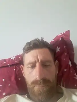 Snapshot of benalexa1992 chatting on 03-25-26, 08:35 benalexa1992 online show from 03-25-26, 08:35