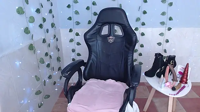 kiara scottt online show from 03-08-25, 11:37