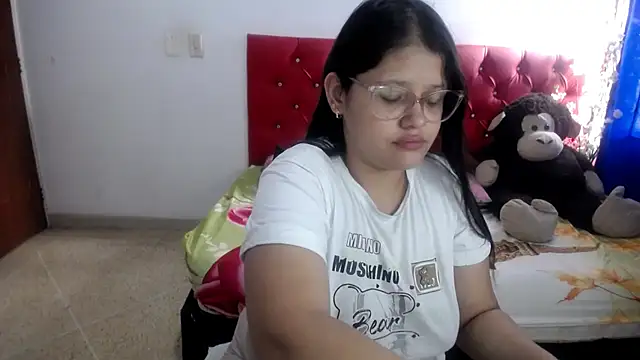 Snapshot of angel_barbie_1 chatting on 05-18-26, 03:06 angel barbie 1 online show from 05-18-26, 03:06