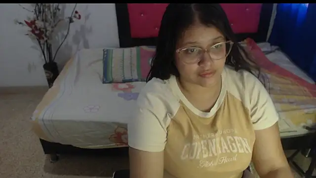 Snapshot of angel_barbie_1 chatting on 09-25-25, 02:45 angel barbie 1 online show from 09-25-25, 02:45