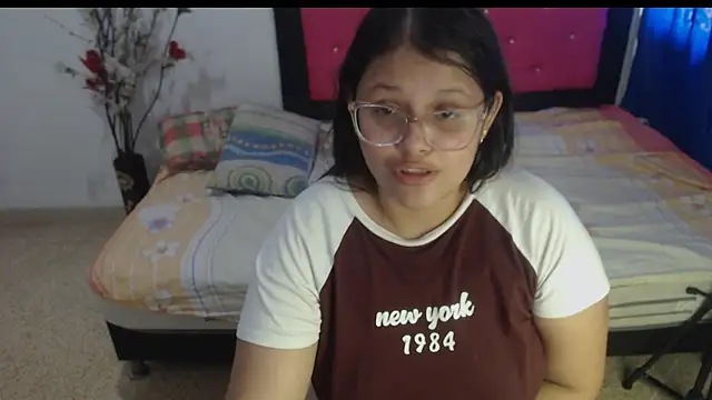 Snapshot of angel_barbie_1 chatting on 09-22-25, 03:40 angel barbie 1 online show from 09-22-25, 03:40