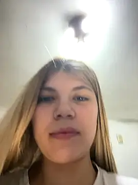 PEACHY439 online show from 10-04-25, 03:19