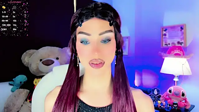 Snapshot of dollswit01 chatting on 02-07-25, 11:24 dollswit01 online show from 02-07-25, 11:24