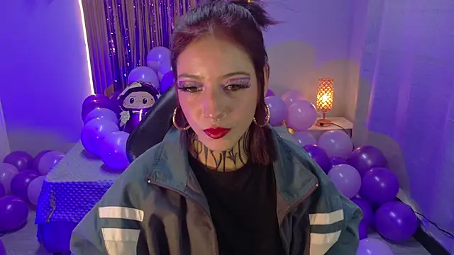 Snapshot of Scarllett_BDSM chatting on 11-05-25, 05:54 Scarllett BDSM online show from 11-05-25, 05:54