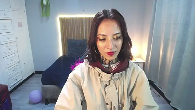 Snapshot of Scarllett_BDSM chatting on 12-04-25, 04:55 Scarllett BDSM online show from 12-04-25, 04:55