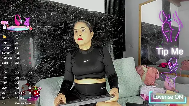 Yaya    11 online show from 01-13-26, 04:16