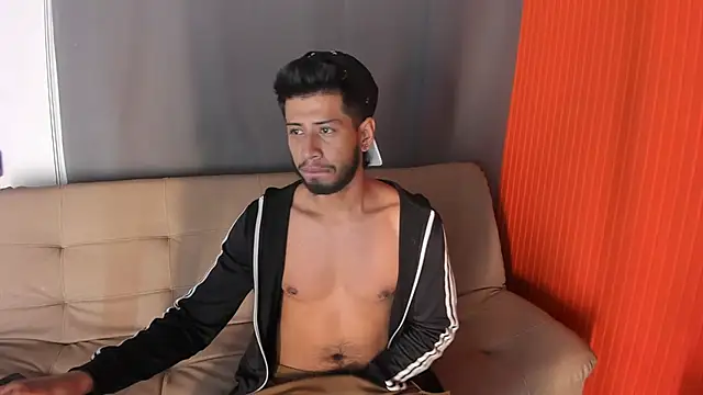 Colby brown03 online show from 10-08-25, 09:22