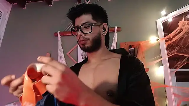 Colby brown03 online show from 11-02-25, 08:41