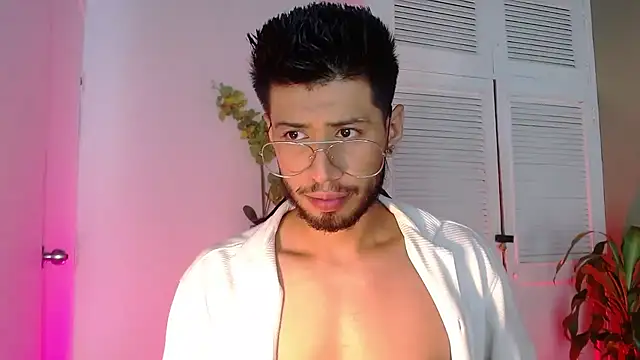 Colby brown03 online show from 11-21-25, 07:35