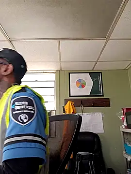 Snapshot of Txdarkmeat74 chatting on 02-10-26, 06:40 Txdarkmeat74 online show from 02-10-26, 06:40