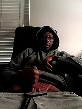 Snapshot of Txdarkmeat74 chatting on 12-01-25, 01:56 Txdarkmeat74 online show from 12-01-25, 01:56