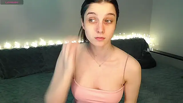 Snapshot of Abigail_Wills chatting on 11-20-25, 05:24 Abigail Wills online show from 11-20-25, 05:24