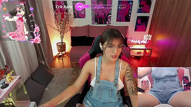 Snapshot of annieesweett chatting on 09-24-25, 06:47 annieesweett online show from 09-24-25, 06:47