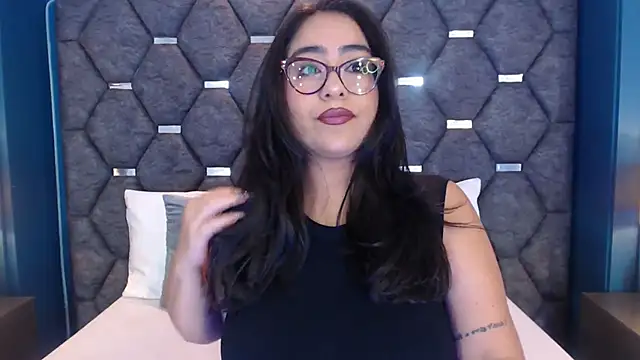 Snapshot of DevonPiers chatting on 09-10-25, 12:04 DevonPiers online show from 09-10-25, 12:04