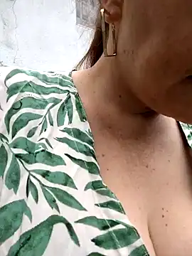 Snapshot of sussy_185 chatting on 12-17-24, 03:16 sussy 185 online show from 12-17-24, 03:16