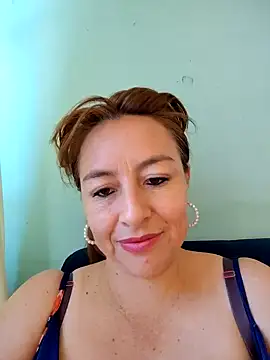 Snapshot of sussy_185 chatting on 01-15-25, 01:09 sussy 185 online show from 01-15-25, 01:09