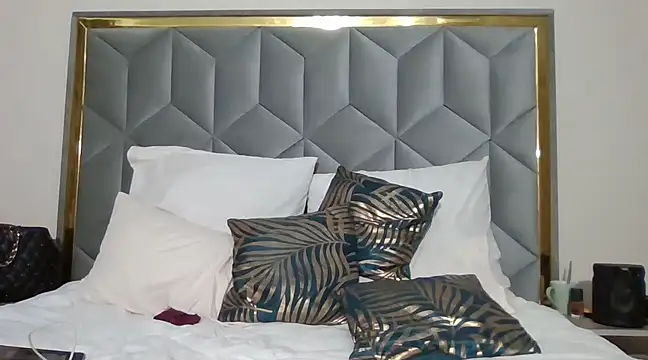 PuddingHotPot online show from 03-04-25, 10:27