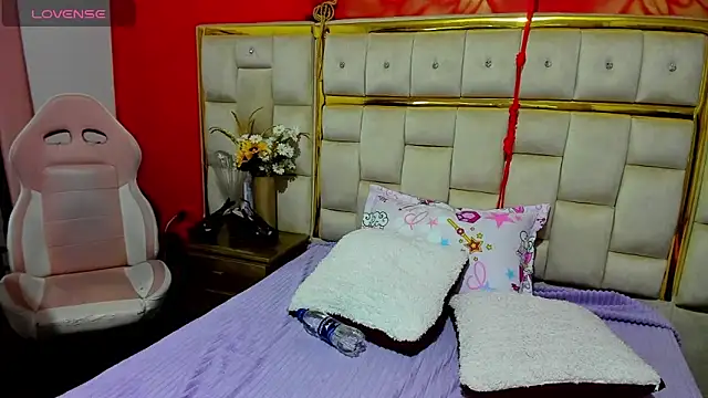 stripcharming  online show from 09-09-25, 02:48