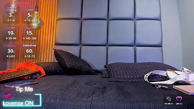 HOTTY RED  online show from 10-02-25, 11:52