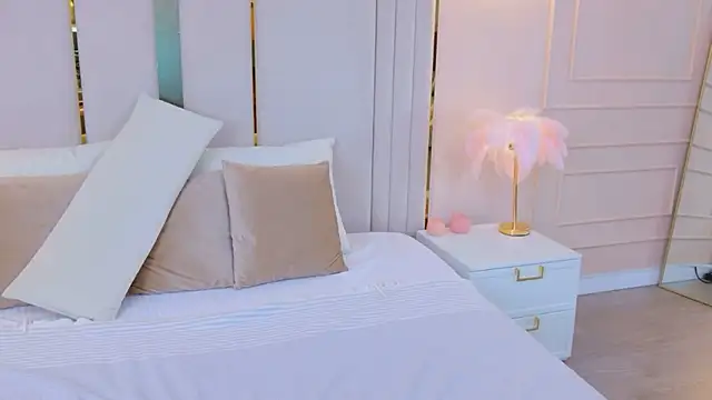 MarybethSnow online show from 04-09-26, 05:08