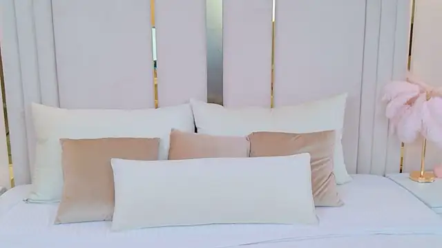 MarybethSnow online show from 02-10-26, 05:12