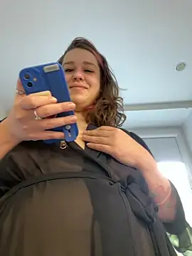 SuzieMurray online show from 09-26-25, 10:22