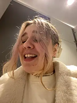 SuzieMurray online show from 02-26-25, 11:32