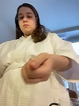 SuzieMurray online show from 01-14-26, 07:23