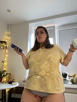 SuzieMurray online show from 10-27-25, 10:16