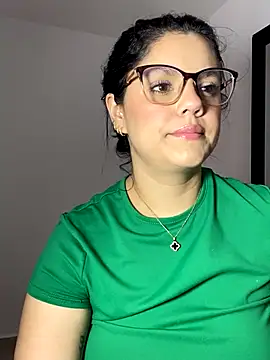 Snapshot of kimberlyhills1 chatting on 10-21-25, 07:35 kimberlyhills1 online show from 10-21-25, 07:35