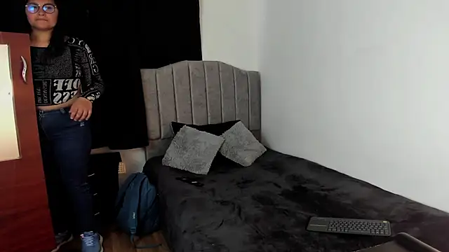 lorymoon online show from 01-15-25, 07:01