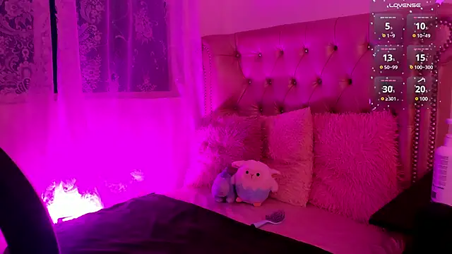 AlexaFoxy18 online show from 03-18-25, 05:12