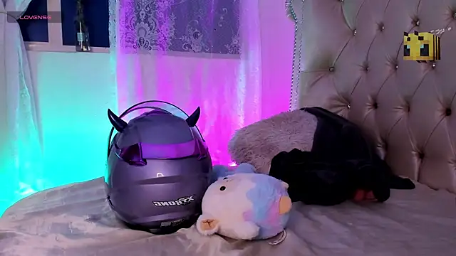 AlexaFoxy18 online show from 03-09-25, 06:39