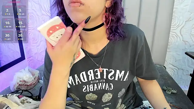 Snapshot of AlexaFoxy18 chatting on 03-04-26, 08:00 AlexaFoxy18 online show from 03-04-26, 08:00