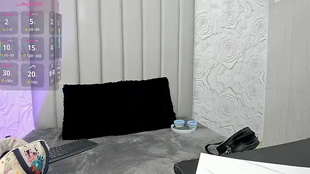 Snapshot of AlexaFoxy18 chatting on 02-17-26, 07:27 AlexaFoxy18 online show from 02-17-26, 07:27