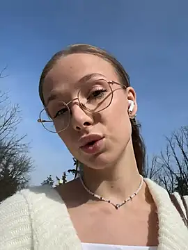 Snapshot of CaseyStar chatting on 03-12-25, 09:23 CaseyStar online show from 03-12-25, 09:23