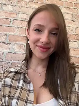 Snapshot of CaseyStar chatting on 11-08-25, 01:25 CaseyStar online show from 11-08-25, 01:25