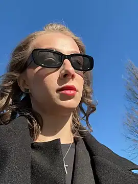 Snapshot of CaseyStar chatting on 01-10-25, 10:17 CaseyStar online show from 01-10-25, 10:17