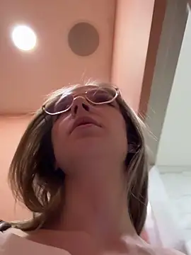 Snapshot of CaseyStar chatting on 02-27-25, 12:45 CaseyStar online show from 02-27-25, 12:45