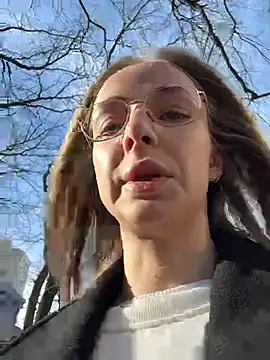 Snapshot of CaseyStar chatting on 01-08-25, 09:21 CaseyStar online show from 01-08-25, 09:21