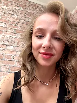 Snapshot of CaseyStar chatting on 09-10-25, 12:48 CaseyStar online show from 09-10-25, 12:48