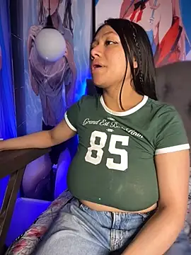 Im Little online show from 10-28-25, 03:18