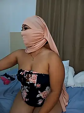 Snapshot of Kendra_Kait chatting on 02-19-25, 12:14 Kendra Kait online show from 02-19-25, 12:14