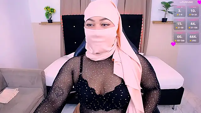 Snapshot of Kendra_Kait chatting on 10-01-25, 12:09 Kendra Kait online show from 10-01-25, 12:09