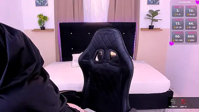 Snapshot of Kendra_Kait chatting on 10-08-25, 11:56 Kendra Kait online show from 10-08-25, 11:56